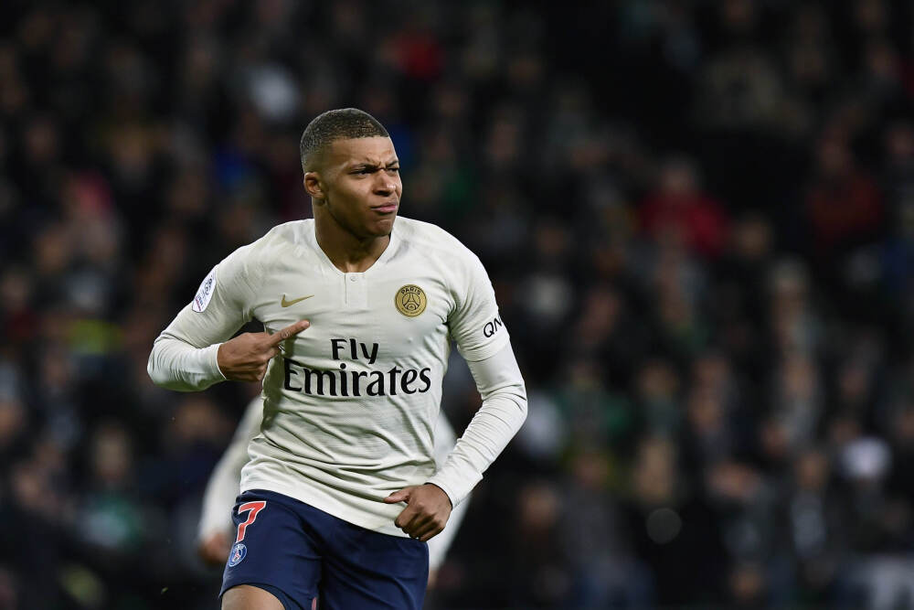 8倍净利增长反跌10%？揭开A股荒诞剧真相